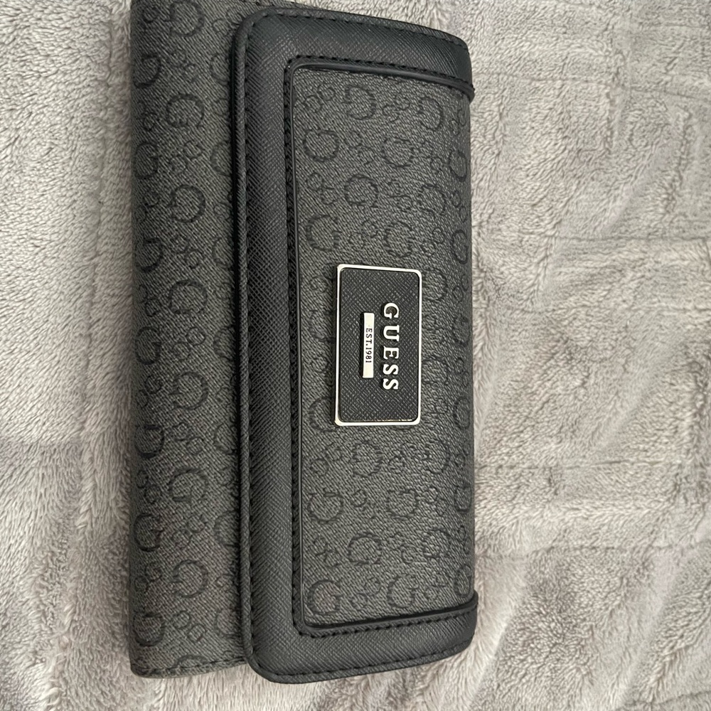 GUESS Charcoal Logo Wallet